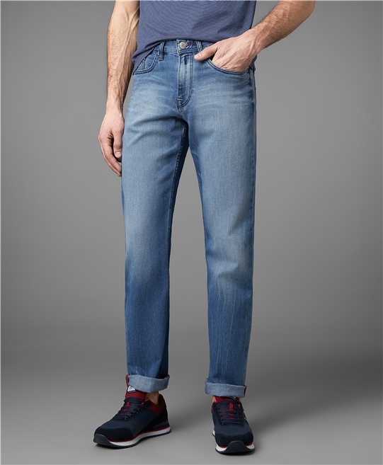 Широкие джинсы для мужчин